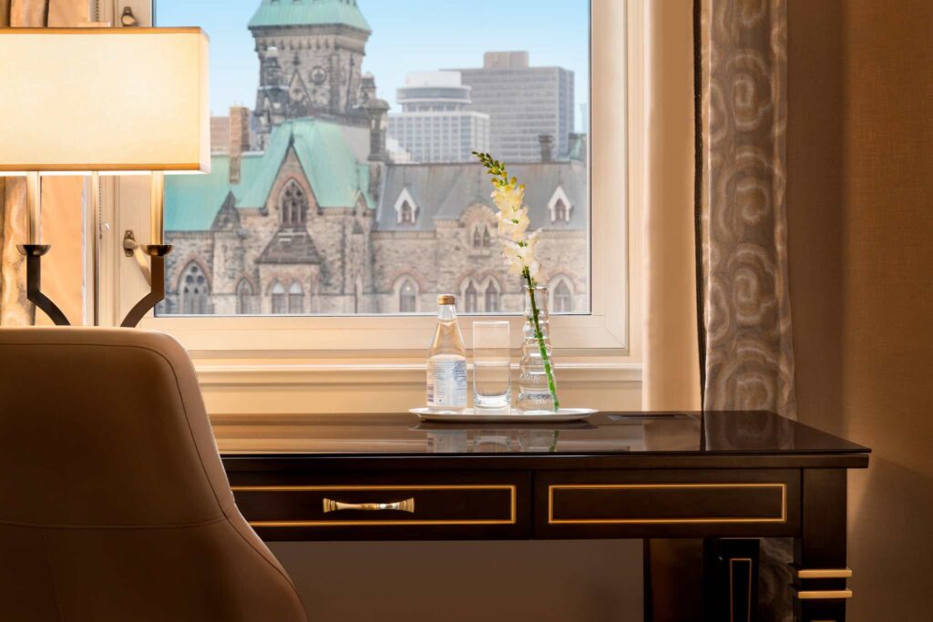 MFI - Fairmont Château Laurier luxury hotels in ontario work desk with city view