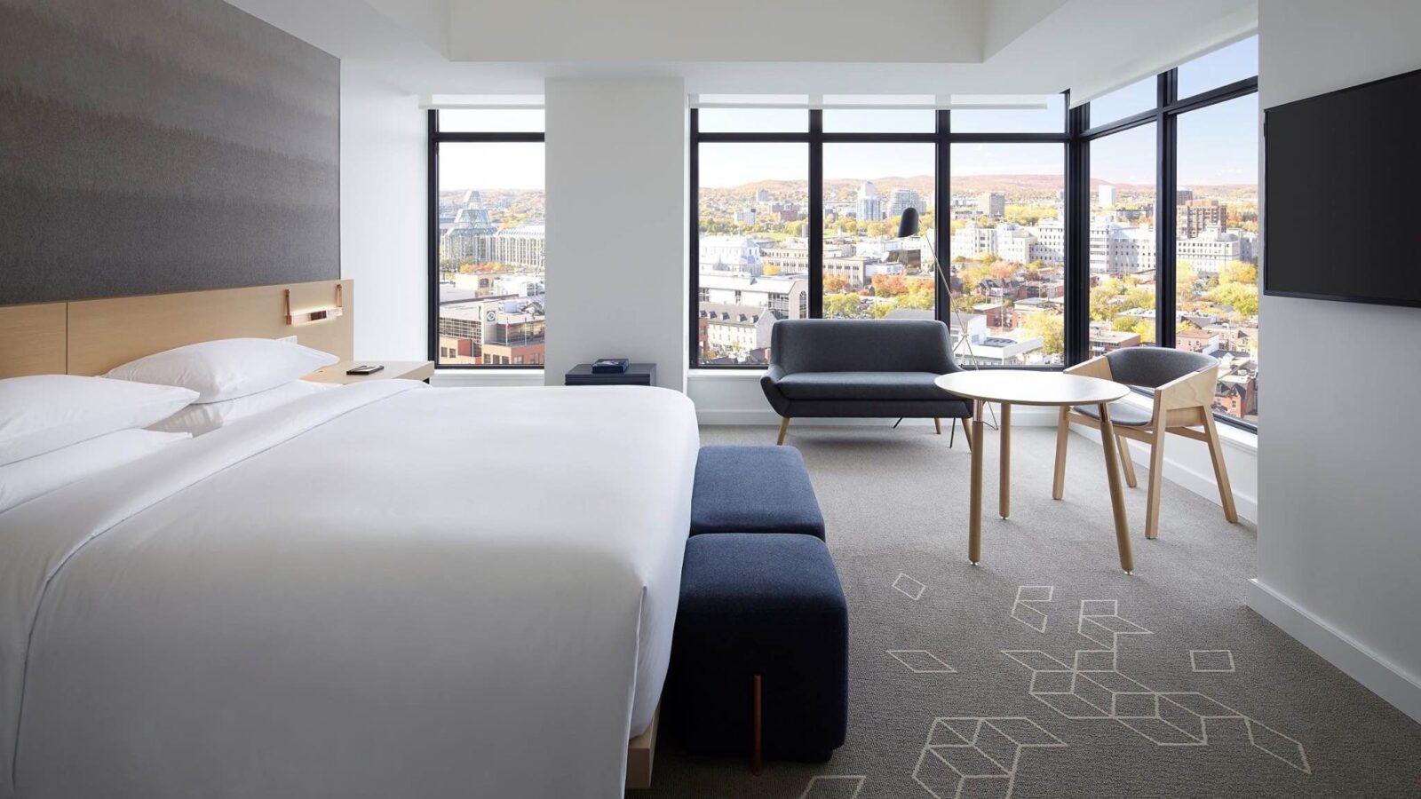 MFI-Andaz Ottawa ByWard Market luxury boutique hotels in Ottawa bedroom with city view