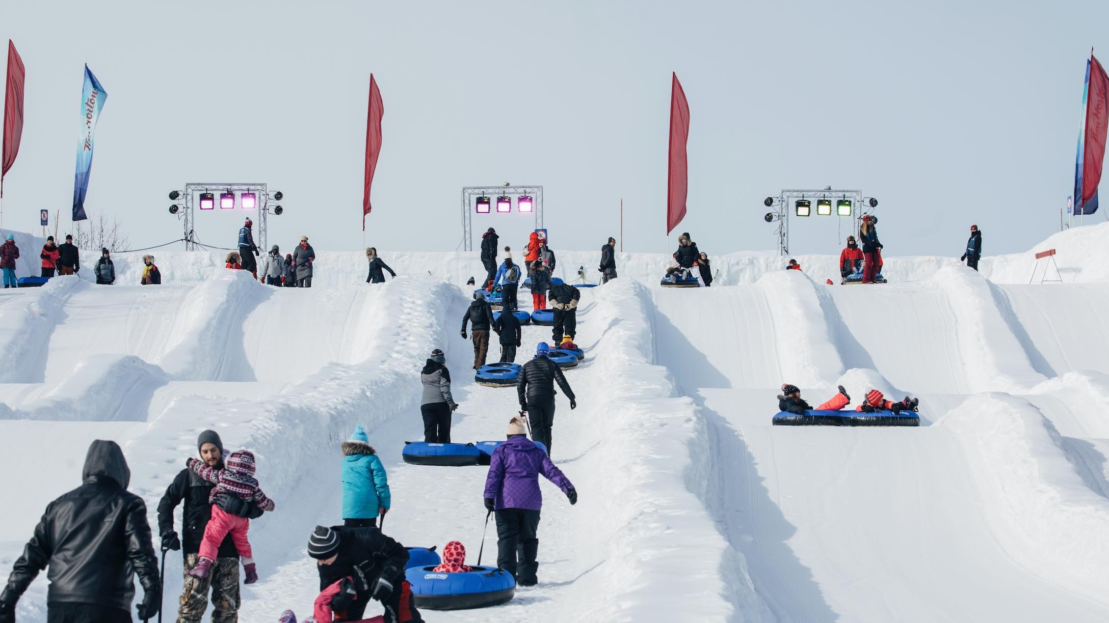 Winterlude-Snowflake Kingdom-snow slides-5262-credit-Ottawa-Tourism