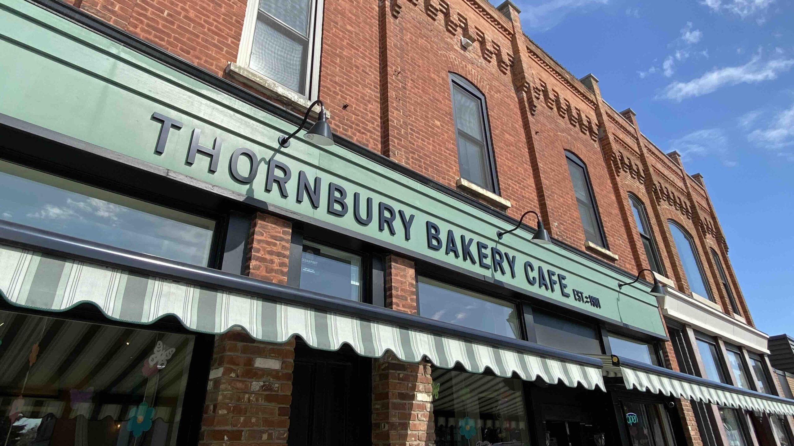 Thornbury Bakery Cafe exterior of building